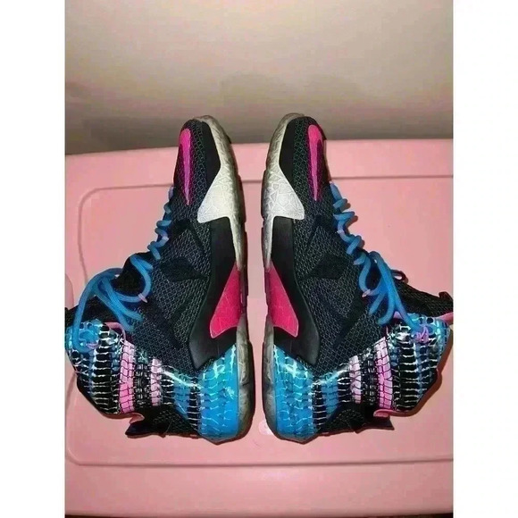 NIKE LEBRRON 12 XII 23 CHROMOSOMES SIZE 11 - Picture 4 of 11